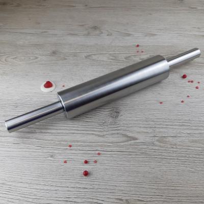 Rolling pin size: 47 cm x 6 cm x 6 cm. Working surface length 25 cm
